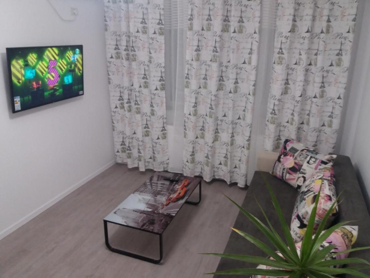 Maia Apartment นาโวดาริ ภายนอก รูปภาพ