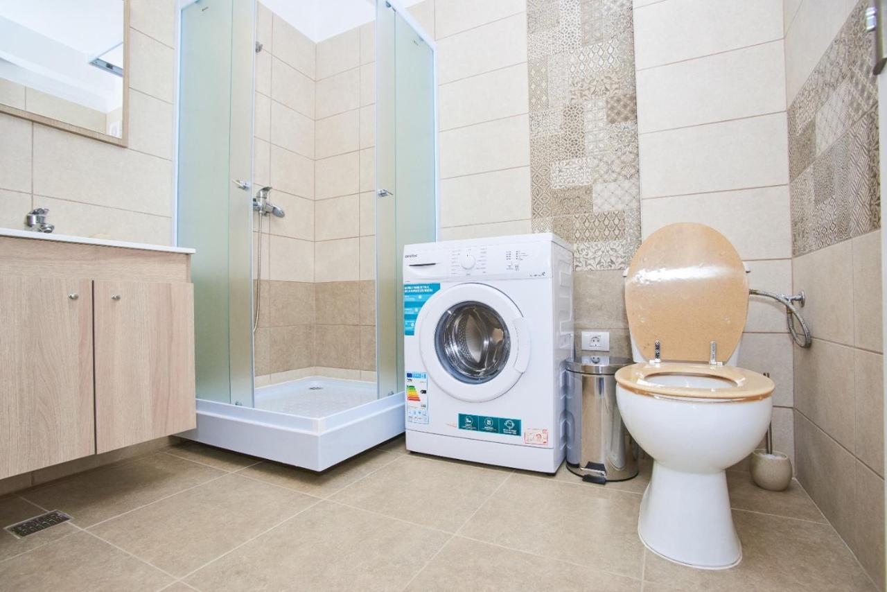 Maia Apartment นาโวดาริ ภายนอก รูปภาพ